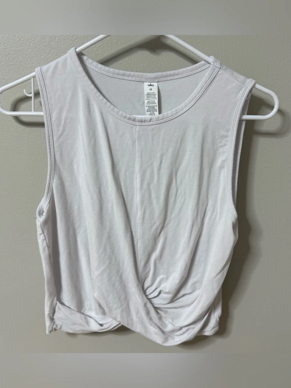 Alo 249844 Women's Cover Twist Front Cropped Tank Top White Medium Pilates Yoga